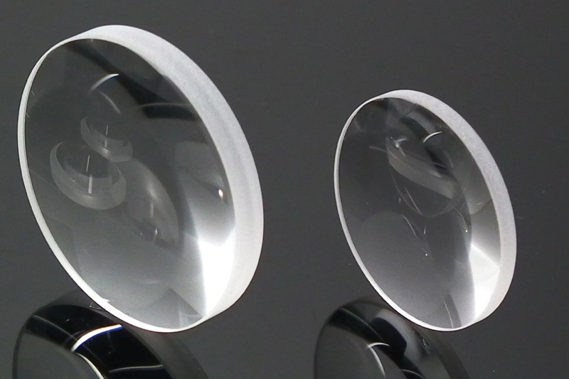 What is the Difference Between Optical and Objective Lens?